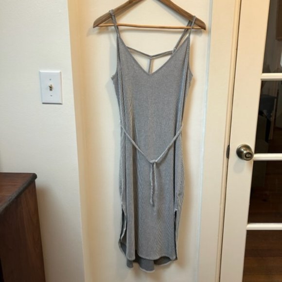 O'Neill Dresses & Skirts - O'Neill T-Strap Mid Length Striped Dress- Size Medium